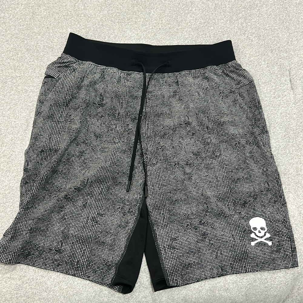 EUC Lululemon T.H.E. Short 9” x Soul Cycle